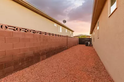 718 W 400 N, Hurricane, UT 84737 - Photo 23