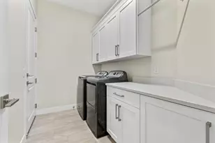 1252 W Felter Dr, Saint George, UT 84770 - Photo 17