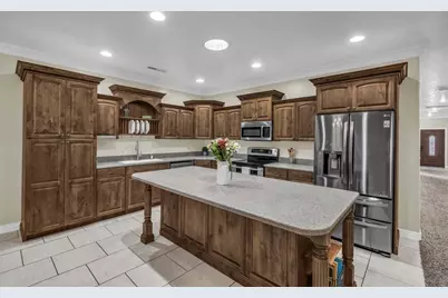 4400 W State St #1, Hurricane, UT 84737 - Photo 5