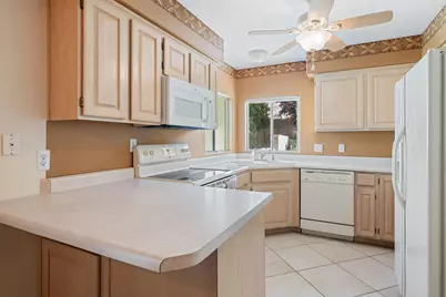 710 S Indian Hills Dr #3, Saint George, UT 84790 - Photo 9