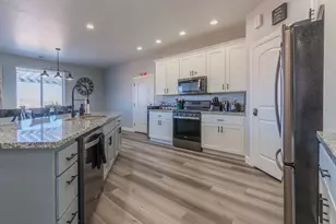 665 S Shelter Cove Dr, Big Water, UT 84741 - Photo 5