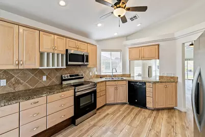 356 N Cactus #7, Washington, UT 84780 - Photo 15