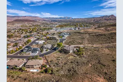 2447 W Ridge View Dr, Hurricane, UT 84737 - Photo 9