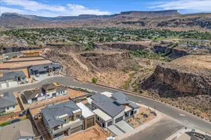 281 E 1050 N, Hurricane, UT 84737 - Photo 33