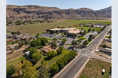 692 W 1300 S, Hurricane, UT 84737 - Photo 29