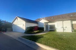 998 S Three Fountains Dr, Cedar City, UT 84720 - Photo 3