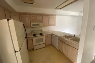 998 S Three Fountains Dr, Cedar City, UT 84720 - Photo 7