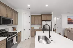 2388 E Cascada Wy, Washington, UT 84780 - Photo 7