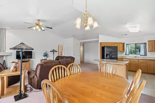 2360 S Hampton Rd, Saint George, UT 84770 - Photo 15