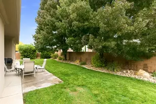 731 E Castle Stone Dr, Washington, UT 84780 - Photo 41
