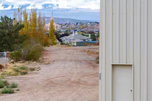 555 E Nichols Peak Rd, Washington, UT 84780 - Photo 3