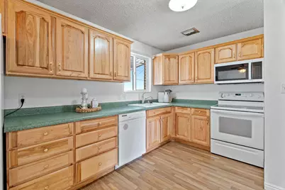 642 S Sunset Dr, Cedar City, UT 84720 - Photo 11