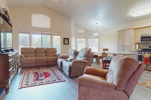 853 W Kestrel Ct, Washington, UT 84780 - Photo 7