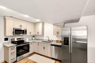 2549 W Black Sage Dr, Cedar City, UT 84720 - Photo 31