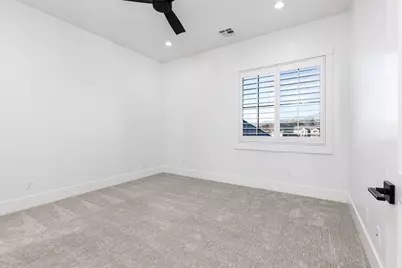 624 E Pine St, Washington, UT 84780 - Photo 43