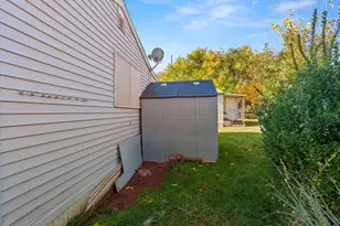 180 N 1100 E, Washington, UT 84780 - Photo 25