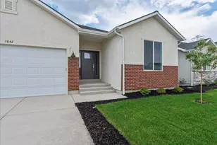 2253 E Sunflower Dr, Eagle Mountain, UT 84005 - Photo 3