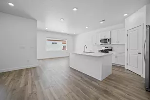 1904 S Cyclone Dr, Washington, UT 84780 - Photo 19