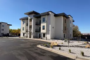 983 W State St, Hurricane, UT 84737 - Photo 1