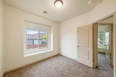 922 E Silver Shadows Dr, Washington, UT 84780 - Photo 19