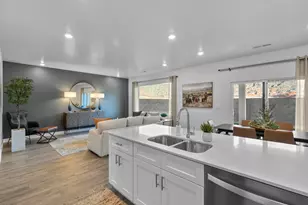 1493 S Sinawava Dr, Washington, UT 84780 - Photo 17