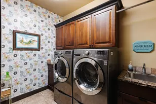 2056 S Great Basin Dr, Washington, UT 84780 - Photo 37