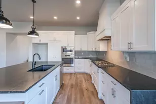 2872 N Kenzies Way, Santa Clara, UT 84765 - Photo 35