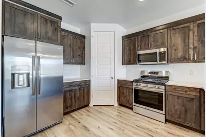 2072 W 320 S, Hurricane, UT 84737 - Photo 13