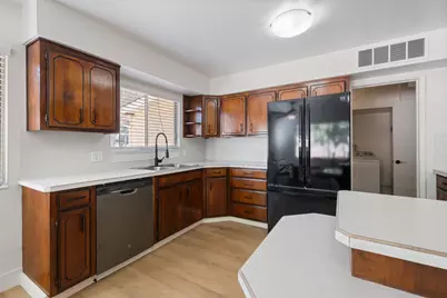 155 S 100 E, Hurricane, UT 84737 - Photo 13