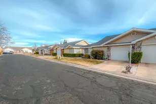 2051 W Canyon View Dr, Saint George, UT 84770 - Photo 3