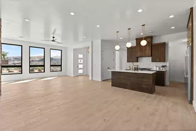 1043 N Falcon Ridge View, Hurricane, UT 84737 - Photo 11