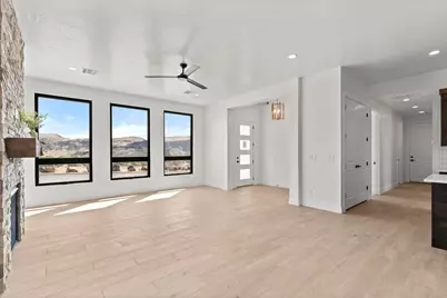 1043 N Falcon Ridge View, Hurricane, UT 84737 - Photo 9