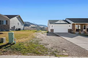 2026 Saddleback View Dr, Enoch, UT 84721 - Photo 33