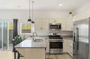 184 W 300 N, Washington, UT 84780 - Photo 3