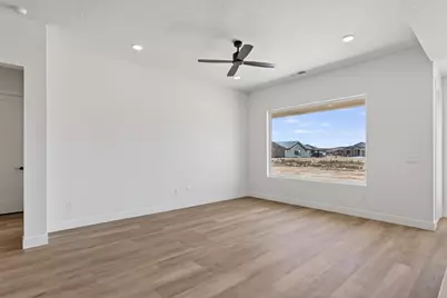 4992 N 75 E, Enoch, UT 84721 - Photo 11