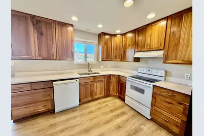 305 E Pectol St, Washington, UT 84780 - Photo 5