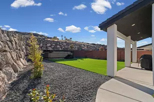 690 E Desert Cactus Dr, Washington, UT 84780 - Photo 31