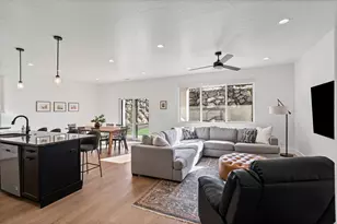 690 E Desert Cactus Dr, Washington, UT 84780 - Photo 3