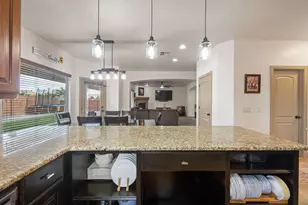 2553 S 2070 E, Saint George, UT 84790 - Photo 17