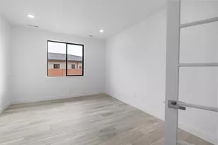 704 W Desert Dove Ln, Ivins, UT 84738 - Photo 7