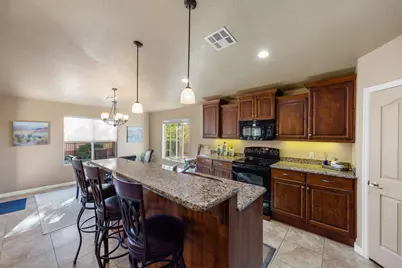 382 W 200 S, Ivins, UT 84738 - Photo 11