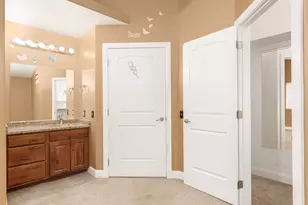 1333 E Big Pinion Ln, Apple Valley, UT 84737 - Photo 31