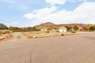 1333 E Big Pinion Ln, Apple Valley, UT 84737 - Photo 11