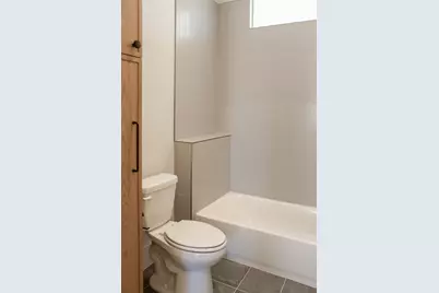 302 E Mayfield Woods Ln, Washington, UT 84780 - Photo 13