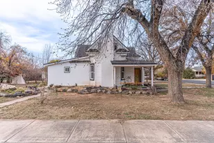 209 W 200 S, Hurricane, UT 84737 - Photo 5