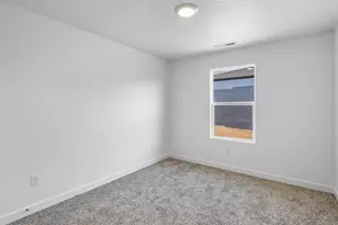 1891 S Queens Garden Dr, Washington, UT 84780 - Photo 13