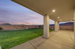 2098 S Pinto St, Washington, UT 84780 - Photo 43