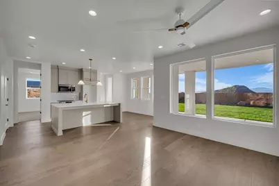 2098 S Pinto St, Washington, UT 84780 - Photo 29