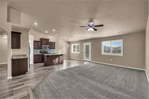 904 N 300 W, Hurricane, UT 84737 - Photo 3