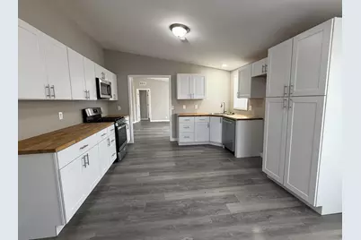 4302 N Quarterhorse Dr, Cedar City, UT 84721 - Photo 21